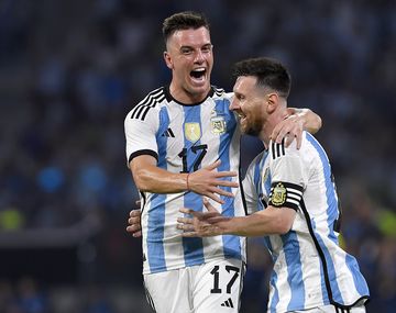 La Selección cerró su fiesta en Santiago del Estero con goleada y un Messi histórico