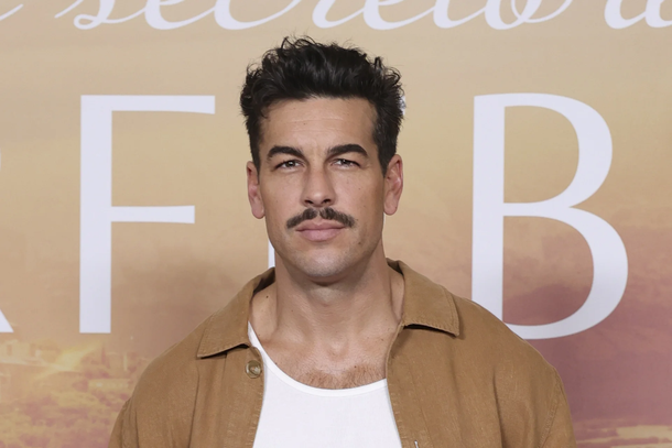 La serie protagonizada por Mario Casas que la rompe en la plataforma