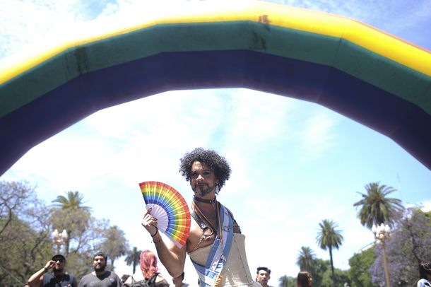 Alberto Fernández: La bandera LGBTIQ+ flamea en todo el país con grandes motivos de celebración