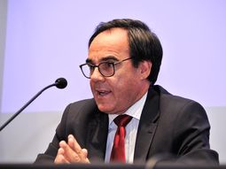 Robert Bouvier subrayó la finitud del agua en Uruguay. Robert Bouvier subrayó la finitud del agua en Uruguay.