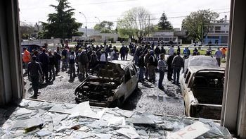 violento enfrentamiento de la uocra deja siete heridos violento enfrentamiento de la uocra deja siete heridos