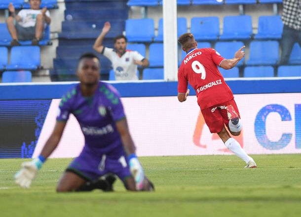 Federico González venció a Arboleda
