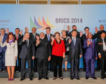 Cristina tuiteó en inglés sobre el traslado de la crisis a BRICS