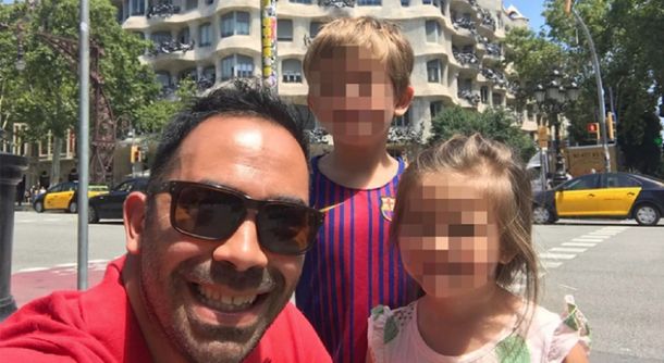 Luchas Heredia con sus hijos de 3 y 7 años