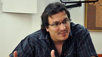 su situacion habia empeorado hace poco; esto es un acto de amor su situacion habia empeorado hace poco; esto es un acto de amor