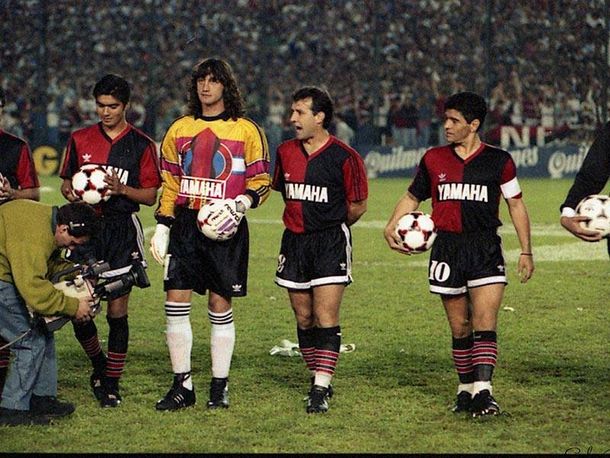 Publican fotos inéditas de la llegada de Maradona a Newells