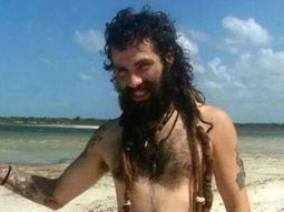 Santiago Maldonado es buscado intensamente desde el 1° de agosto Santiago Maldonado es buscado intensamente desde el 1° de agosto