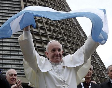 El Vaticano pone en duda la visita del Papa al país el año que viene