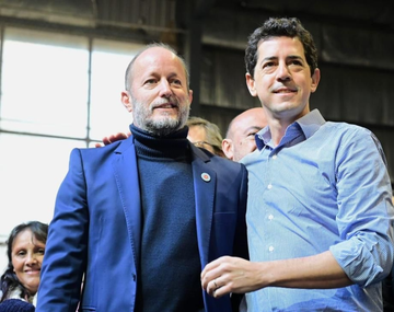 Insaurralde y Wado de Pedro en Lomas: Entregaron tablets del plan Conectar Igualdad