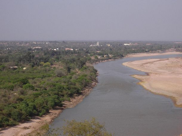 Bolivia: colapsó un dique y provocó un derrame tóxico en el río Pilcomayo