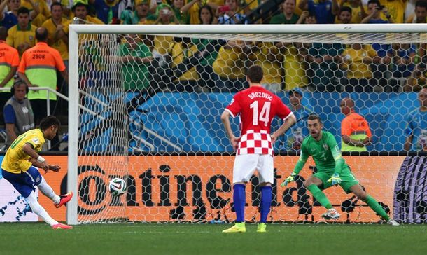 #ComentarioM1 Brasil ganó, pero no es una fiesta