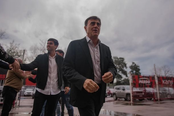 Independiente presentó a Gustavo Quinteros como DT: debutará en el clásico ante Racing