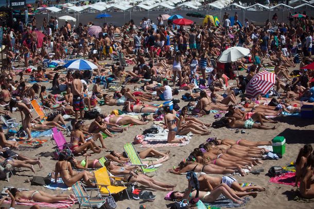 Las mujeres coparon Mar del Plata en el arranque de la temporada veraniega
