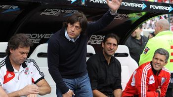 los numeros de matias almeyda en su paso por river los numeros de matias almeyda en su paso por river