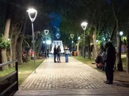 Santa Cruz: un nene tocó un poste de luz en una plaza y se electrocutó