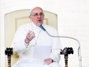 El Papa destacó el rol de la mujeres en la transmisión de la fe