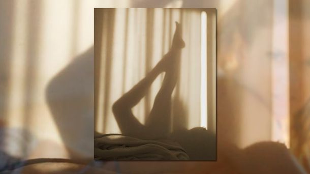 VIDEO: Isabel Macedo, muy sexy en la cama a primera hora de la mañana