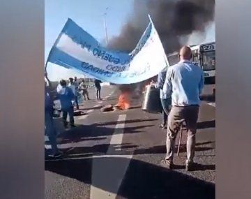 Corte parcial en Puente  La Noria mano a Ciudad