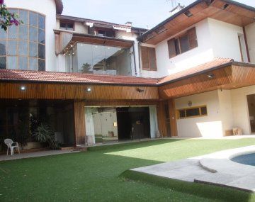 Quieren demoler el histórico chalet de Diego Maradona