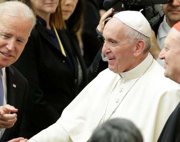 Francisco felicitó a Joe Biden por su victoria en las elecciones de Estados Unidos