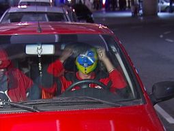 fiel a su estilo: bebote alvarez llego a la argentina y agredio a los periodistas fiel a su estilo: bebote alvarez llego a la argentina y agredio a los periodistas