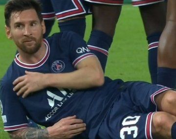 La imagen defensiva de Messi que recorre el mundo: los mejores memes