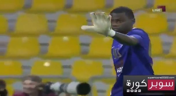 El peor saque de arco de la historia casi termina en gol en contra