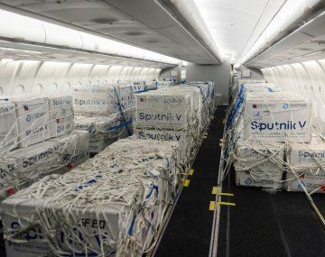 Hoy llega al país otro vuelo de Aerolíneas Argentinas con más vacunas Sputnik V