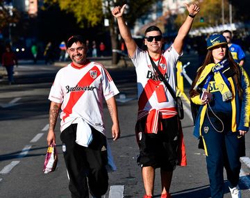 Abrieron las puertas del Santiago Bernabéu: así entran los hinchas de River y Boca