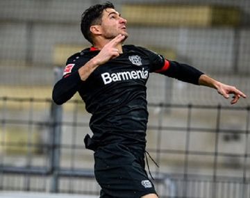 Llega afilado a la Selección: doblete de Alario en la victoria de Bayer Leverkusen