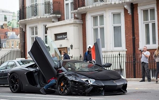 VIDEO: Así se destroza un Lamborghini de 500 mil dólares