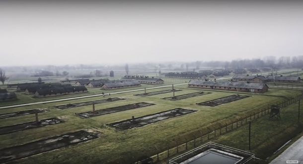 VIDEO: cómo es el campo de exterminio nazi Auschwitz visto desde un drone