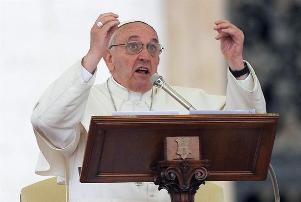 El Vaticano asegura que el Papa no hizo un exorcismo en Pentecostés