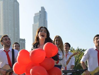 Natalia Oreiro cantó como una diosa con Agapornis