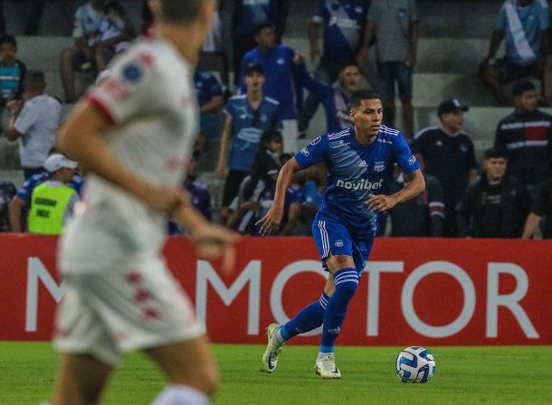 Copa Sudamericana: Huracán cayó ante Emelec en Ecuador