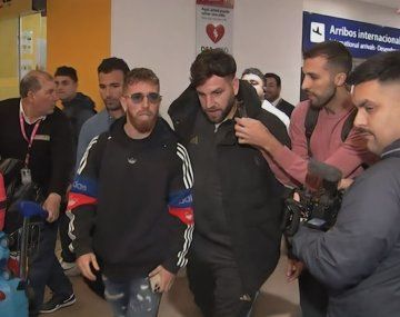 Iker Muniain volvió a la Argentina para sumarse a San Lorenzo.