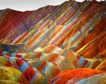 Las sorprendentes montañas de colores de China
