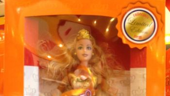 la muneca de maxima que causa furor en holanda