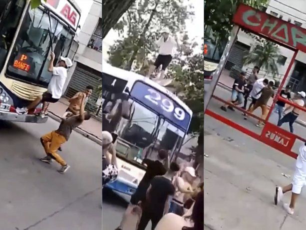 Jóvenes bailaban en una calle de Lanús y se treparon a los techos y parabrisas de los colectivos que pasaban por el lugar