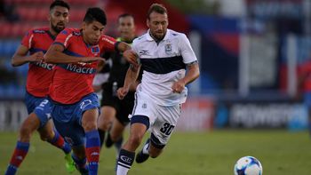 con una jugada polemica, gimnasia derroto a tigre en victoria con una jugada polemica, gimnasia derroto a tigre en victoria