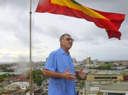 William Dau Chamatt, alcalde de Cartagena de Indias&nbsp;compar&oacute; el uso de tapabocas con el de la ropa para evitar ser meado por otra persona