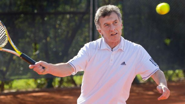 Macri se lesionó la espalda jugando al paddle con Patricia Bullrich