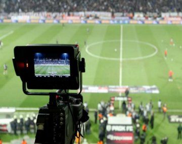 Vuelve el fútbol para todos: emitirán dos partidos de la Copa de la Liga por TV abierta