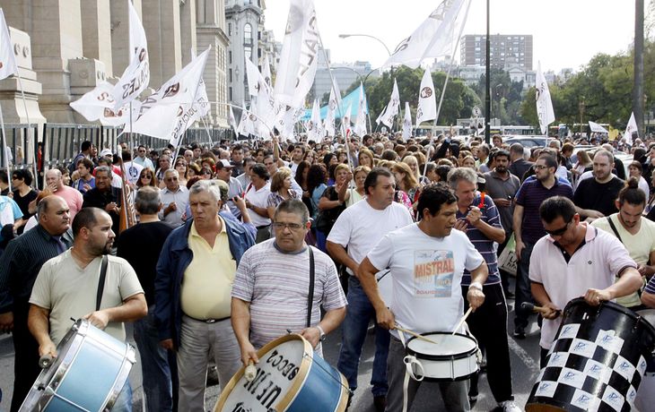 Afuera del Congreso protestan judiciales, la CGT y la CTA