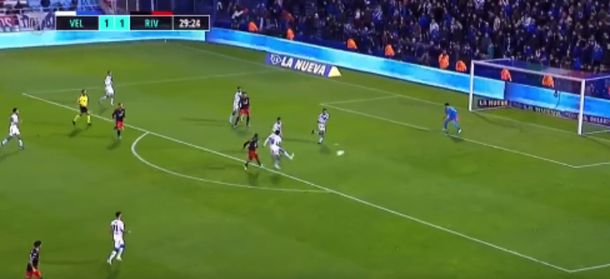 Tremenda jugada colectiva y golazo de De La Cruz para el 2-1 de River ante Vélez