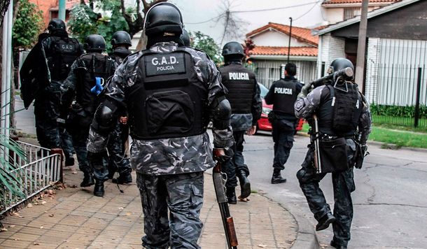 Investigan el robo de un arsenal de un grupo táctico de la Policía Bonaerense