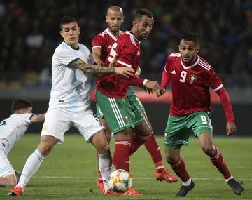 Poco fútbol y mucho viento: Sin Messi