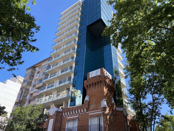 El edificio Alquimia en Punta Carretas es el mejor ejemplo de 2 fachadas