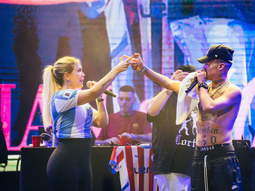 Juana casi hace atragantar a L-Gante con su pregunta sobre su amor con Wanda