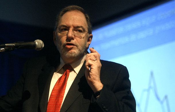 Quién es Claudio Loser, el vocero argentino de los buitres